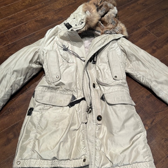 Parajumper - Picture 3 of 6